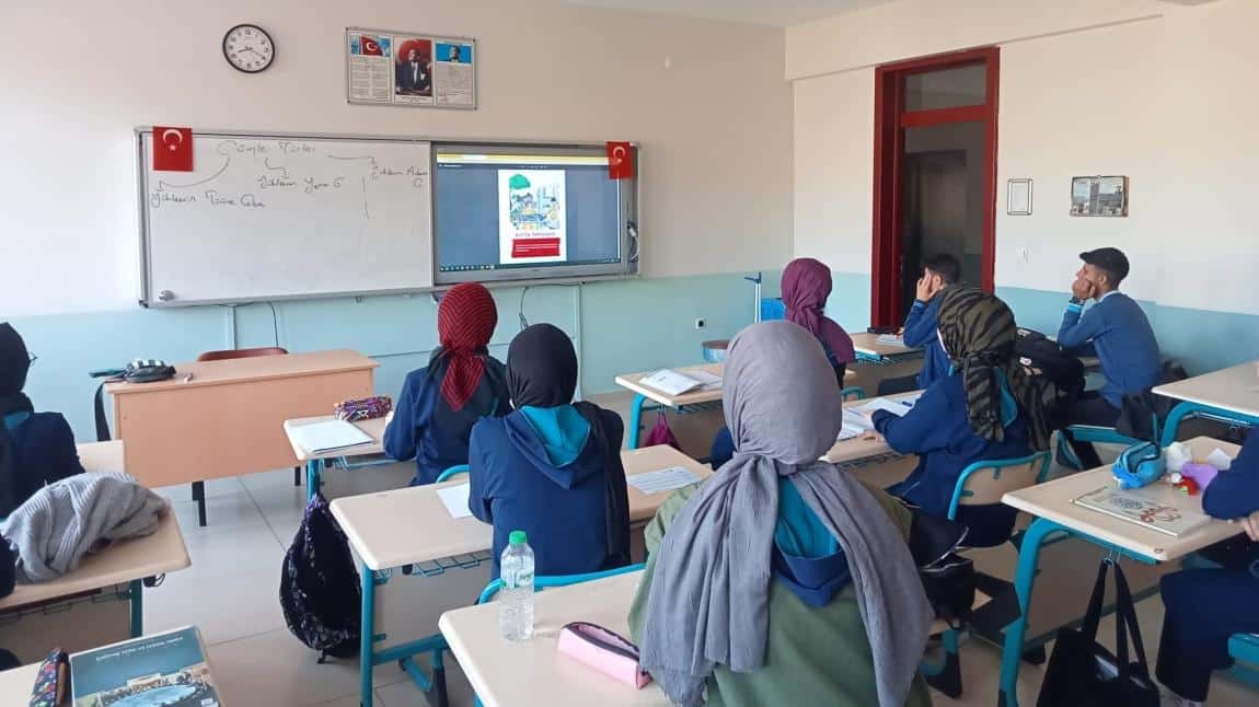 Hedef YKS 20224 Kapsamında Sınav Öğrencilerimize Yönelik Motivasyon ve Sınav Kaygısı Konulu Seminer Gerçekleştirildi